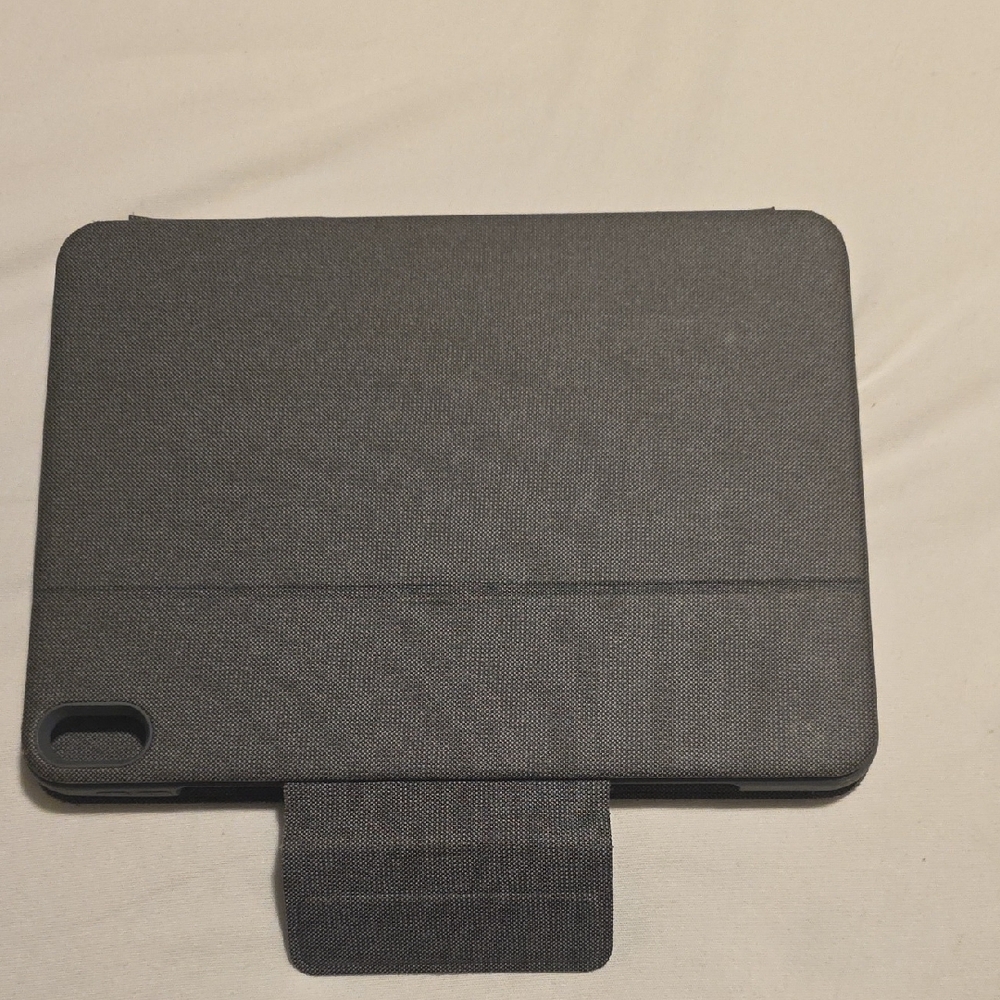 Logitech Gray Tablet Keyboard Folio - Picture 7 of 12